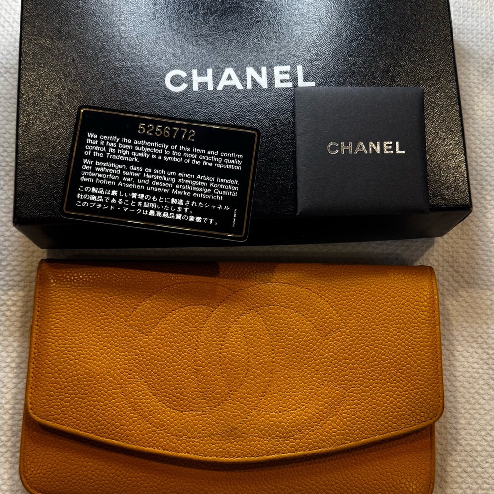 Vintage Chanel Wallet - Yellow Caviar Leather with Gold Hardware
